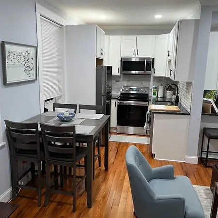 Spacious Apartment In Boston Exterior photo
