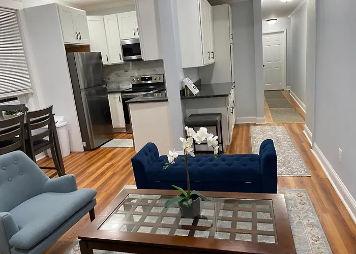 Spacious Apartment In Boston