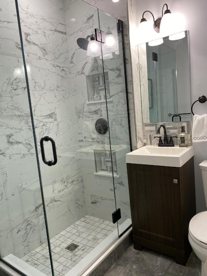 Spacious In Apartment Boston